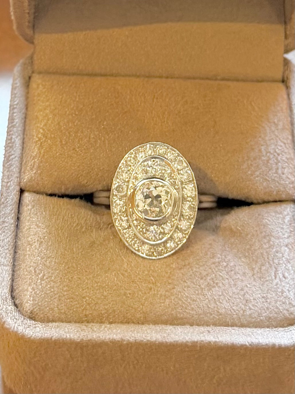"Alexandra" Bague art déco, en or blanc et diamants