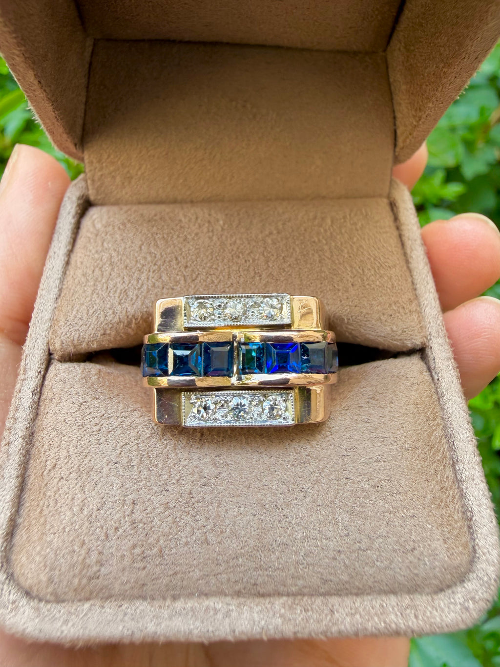 'Laure' Bague Tank en or rose, saphirs et diamants