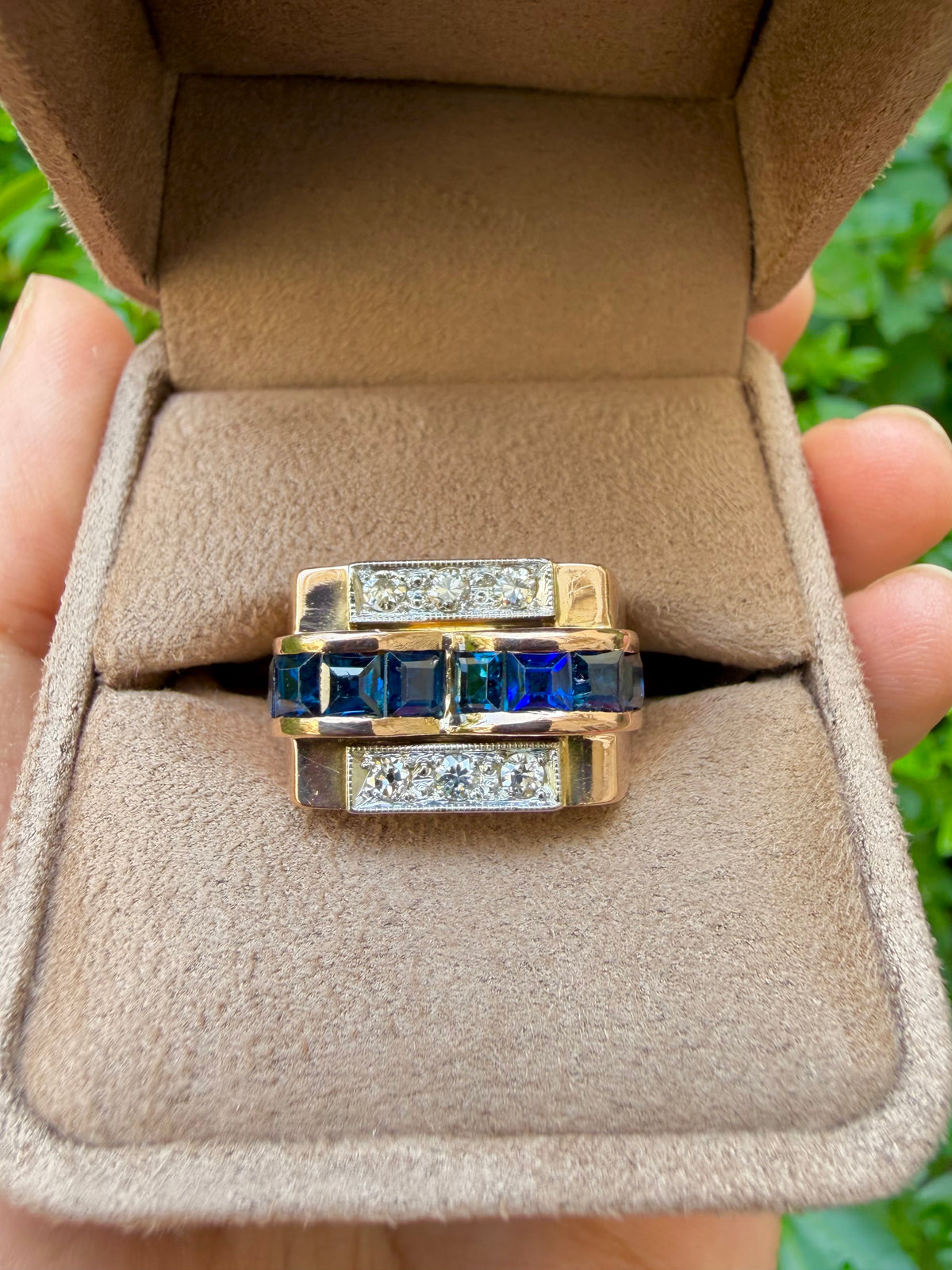 'Laure' Bague Tank en or rose, saphirs et diamants