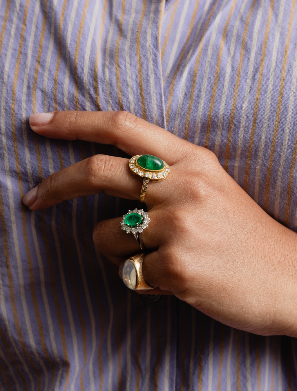 "Bérénice" Bague en or jaune, émeraude et diamants
