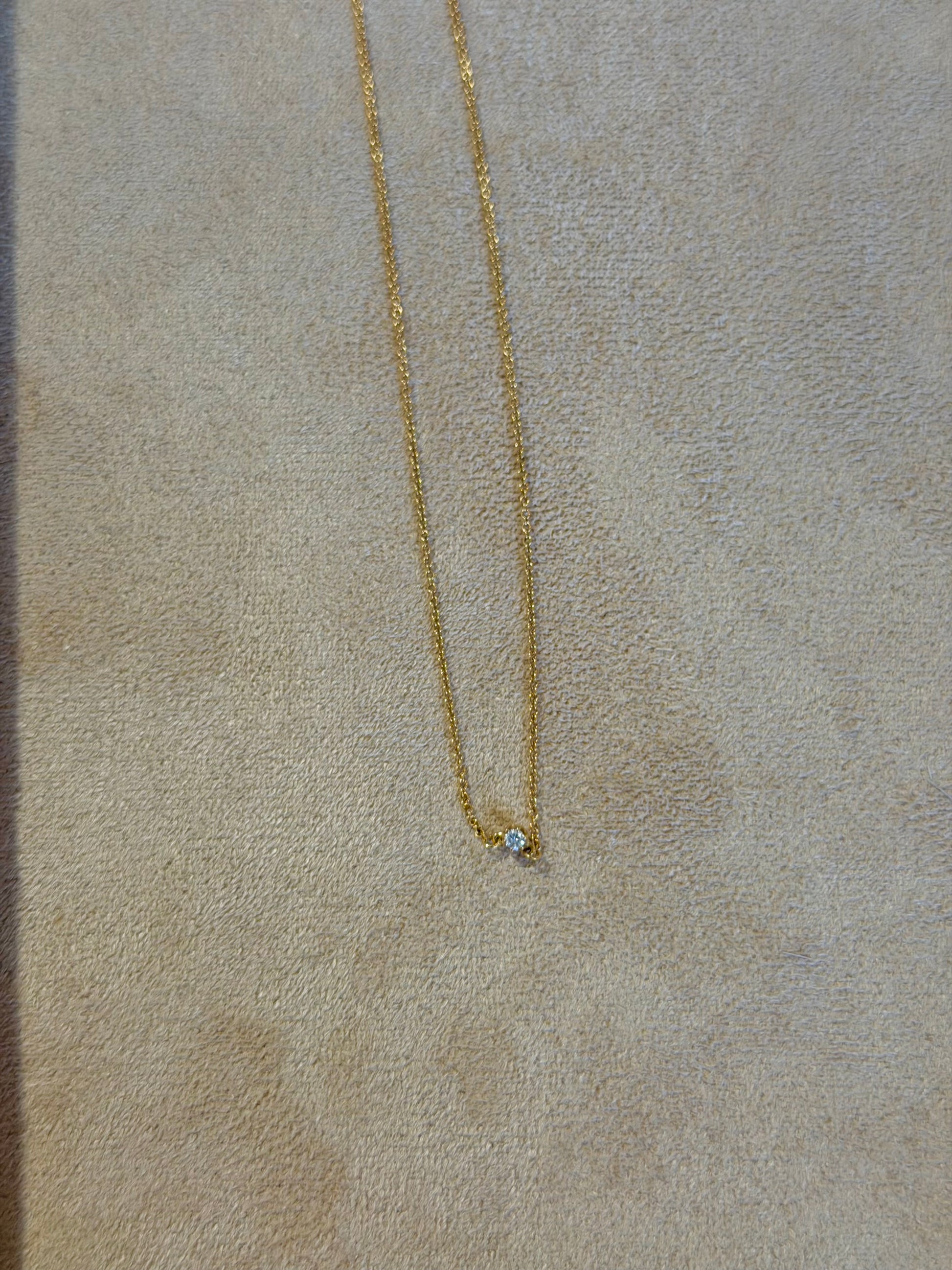 Collier en or jaune et diamant