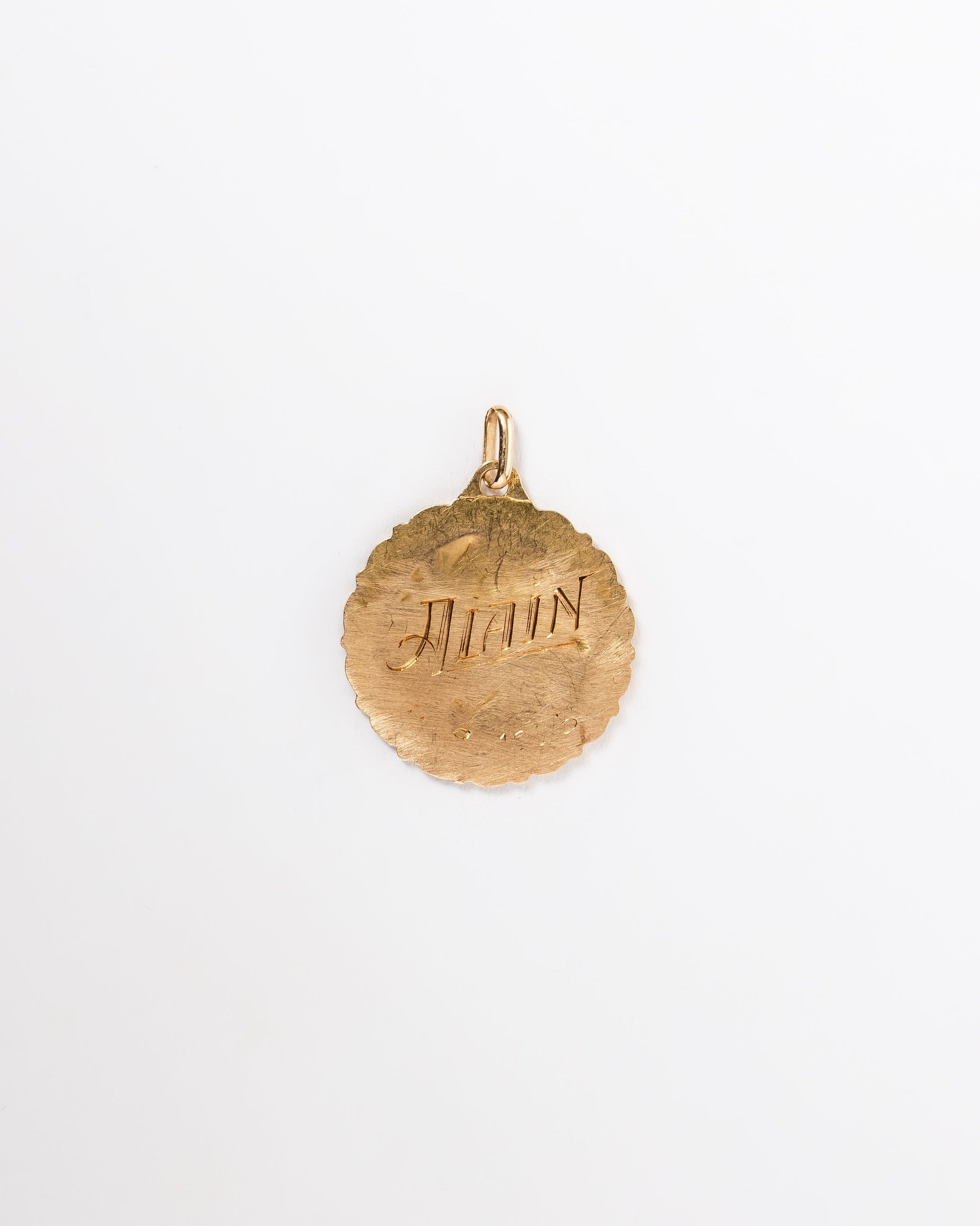 Médaille en or jaune, au profil de la Sainte Vierge Marie