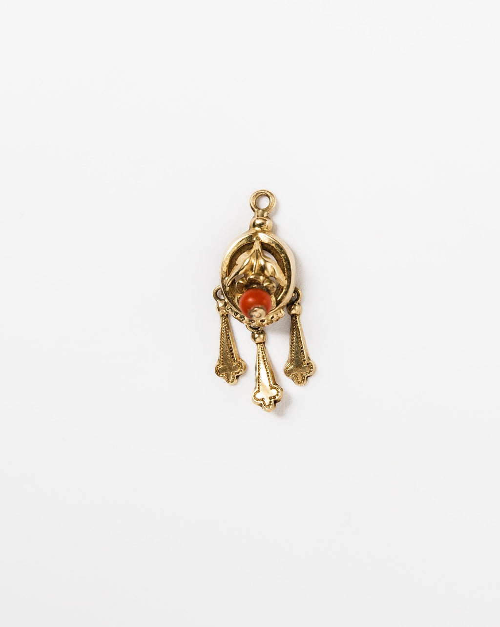 Pendentif Pampilles en or jaune et corail