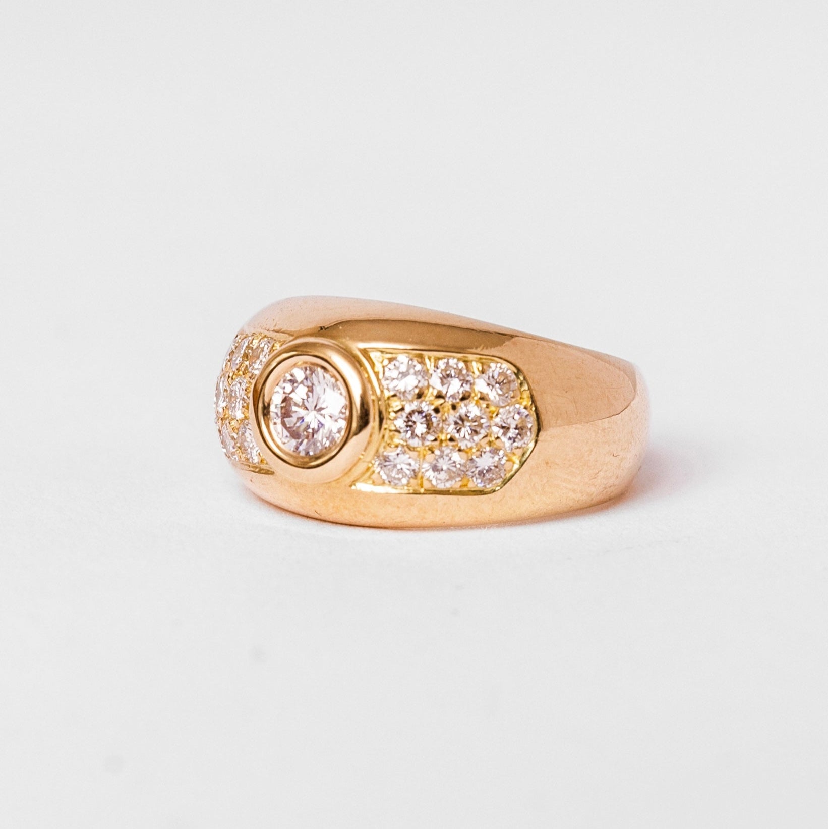 Bague Jonc en or jaune et diamants