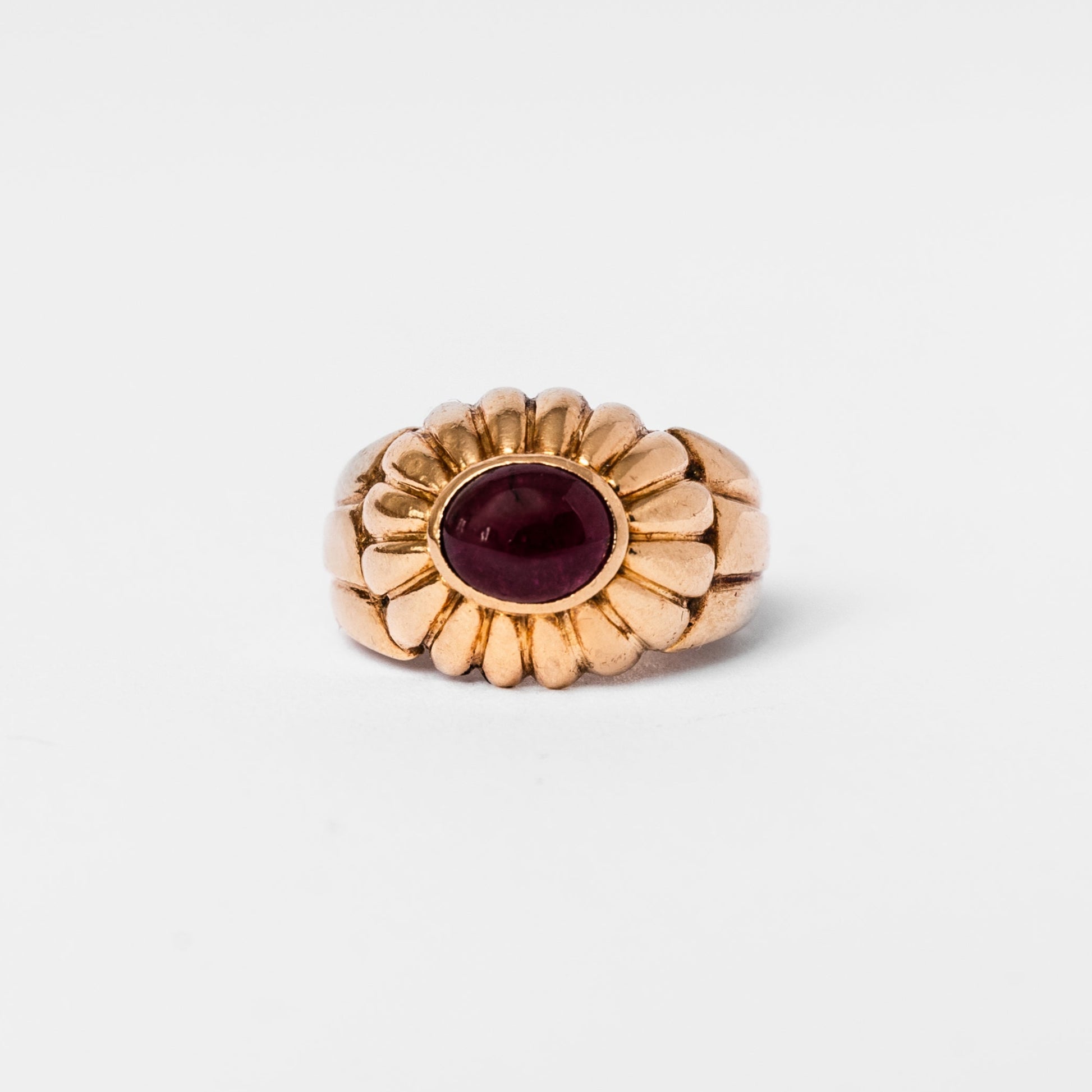 Bague Dôme en or jaune et grenat