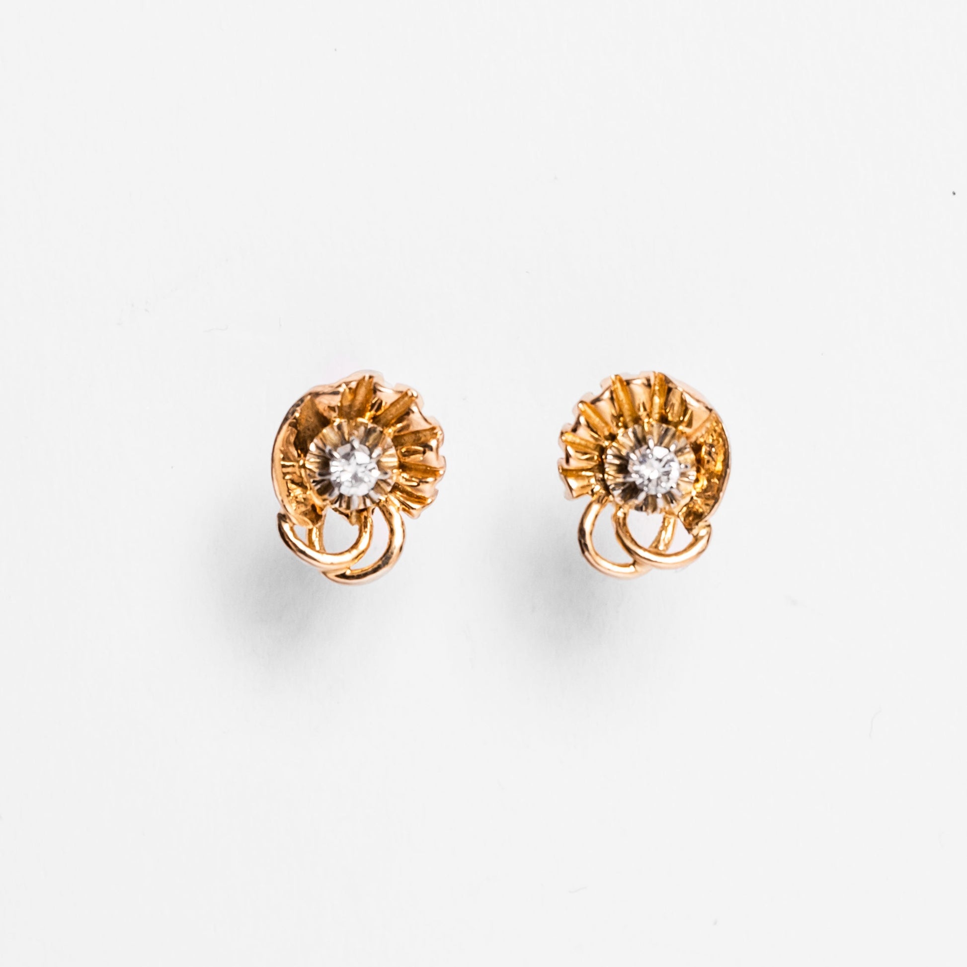 Boucles d'oreilles en or jaune et diamants