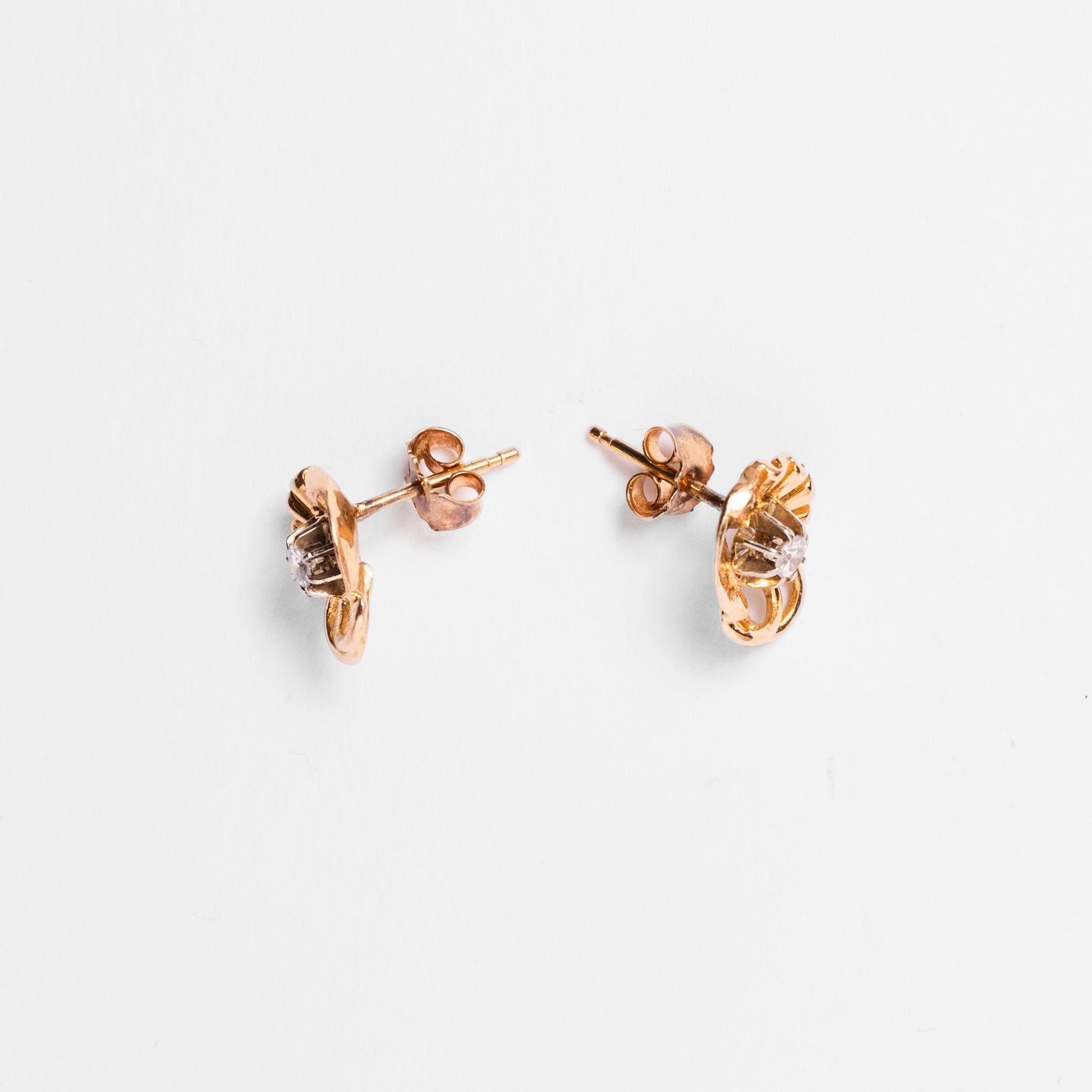 Boucles d'oreilles en or jaune et diamants
