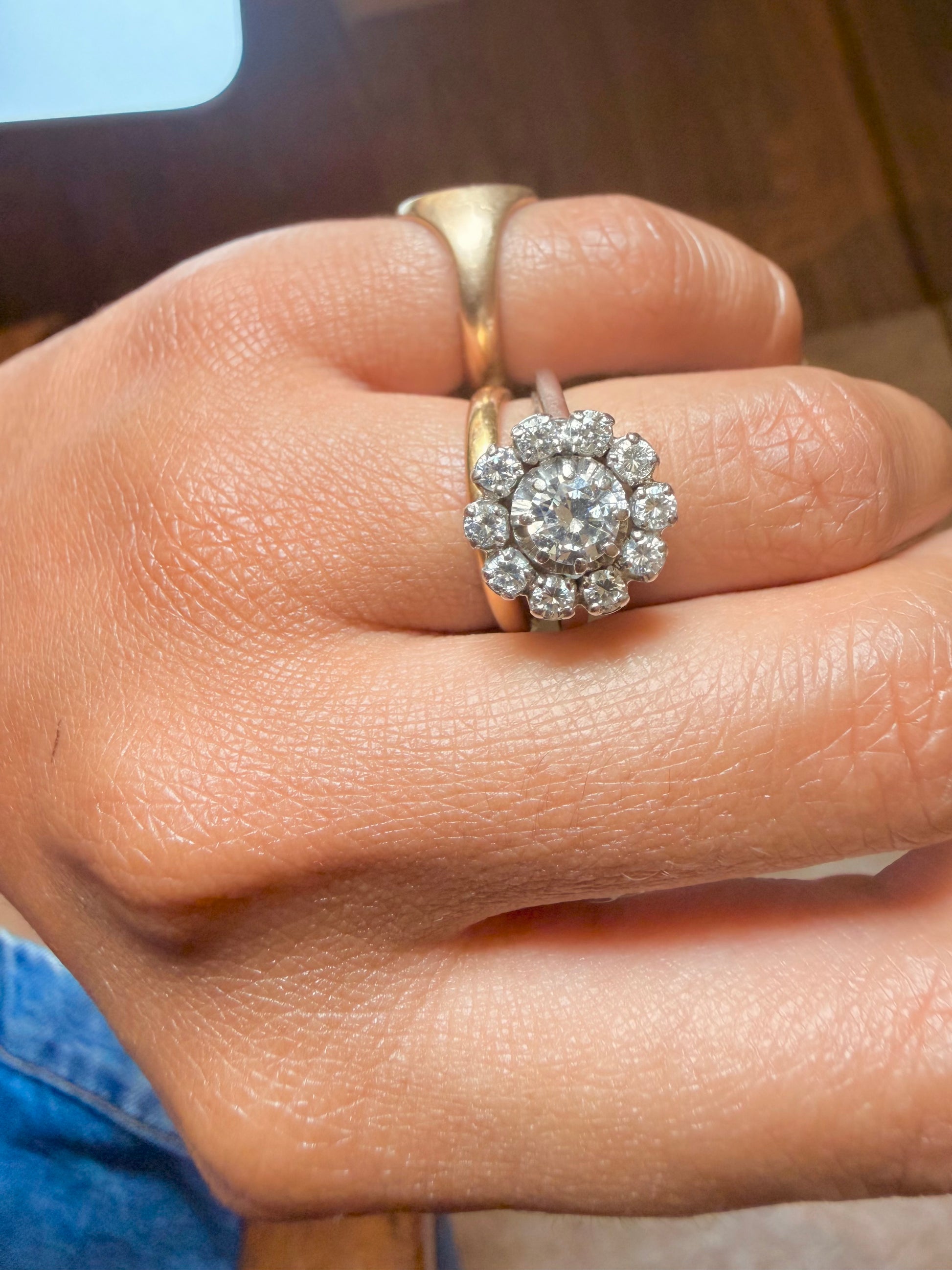 "Louise" Bague Fleur en platine et diamants