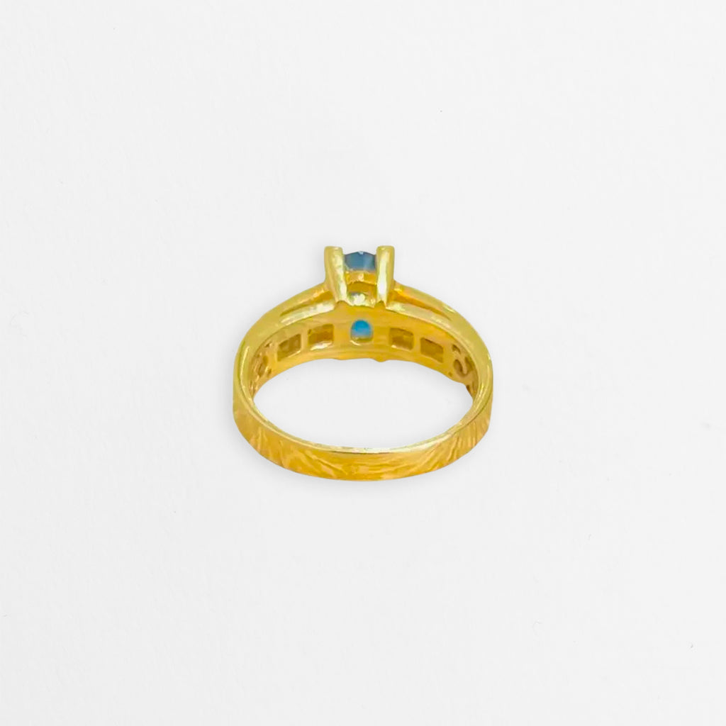Bague en or jaune saphir et diamants