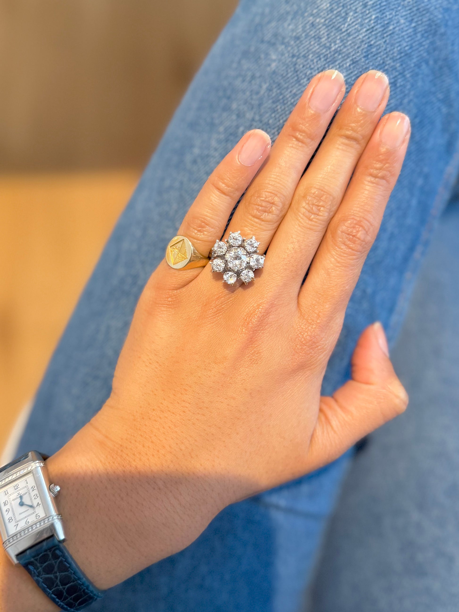 "Félicie" Bague Marguerite en platine, et diamants 2,75 carats.