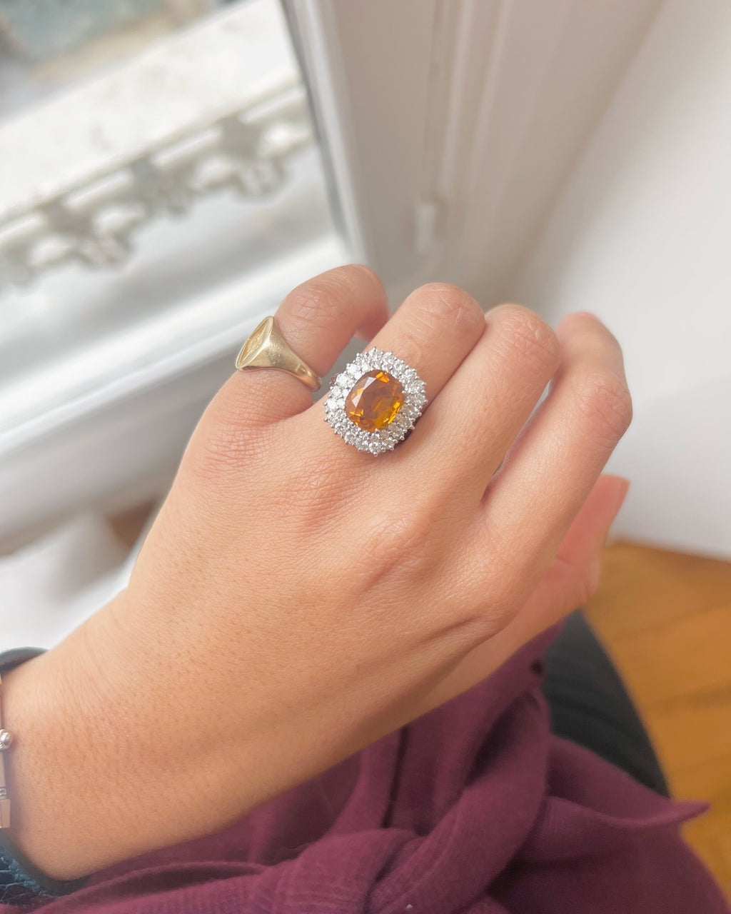 « Brune» Bague en or blanc, citrine et diamants