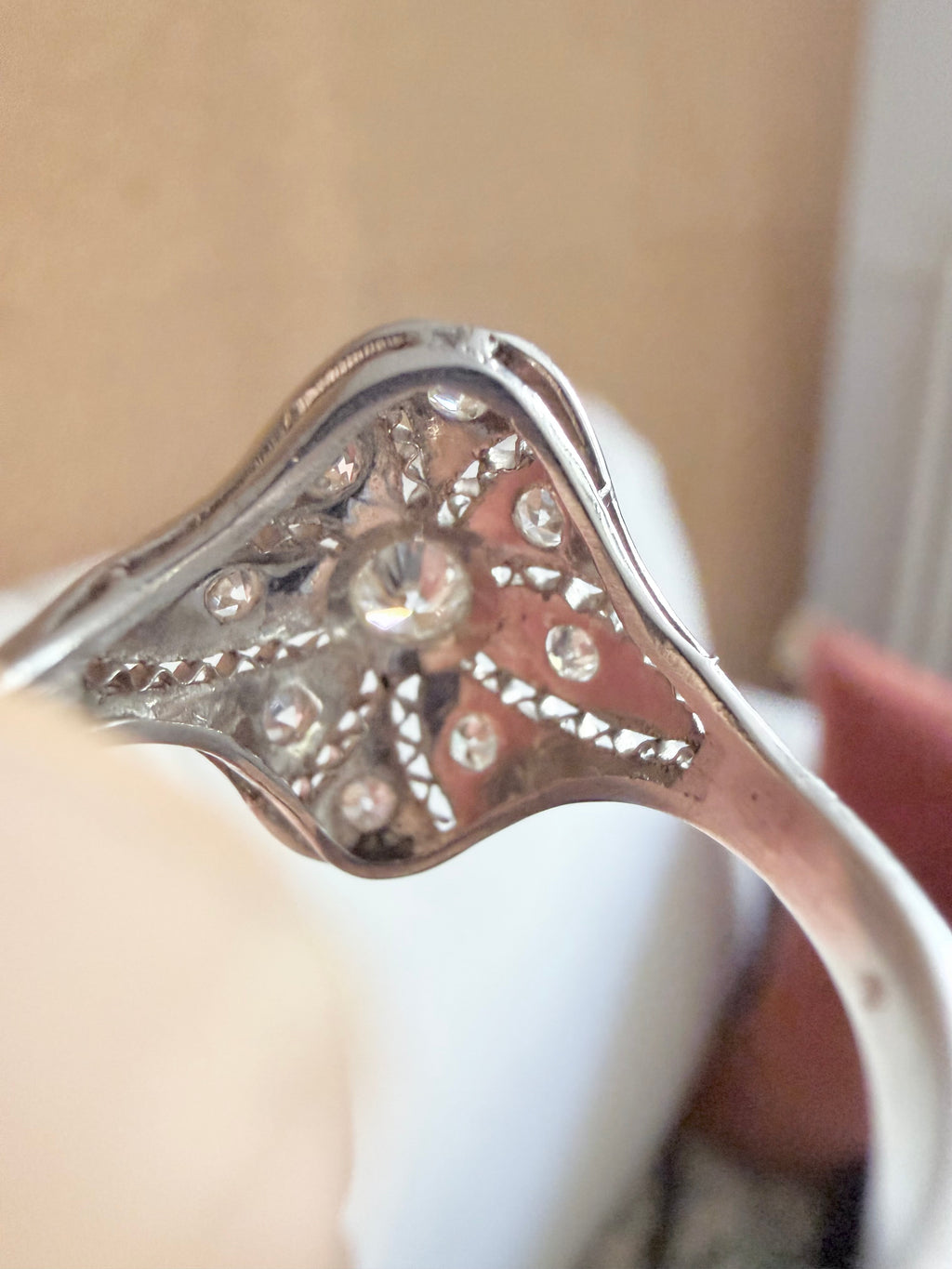 "Angelique" Bague art déco en platine et diamants
