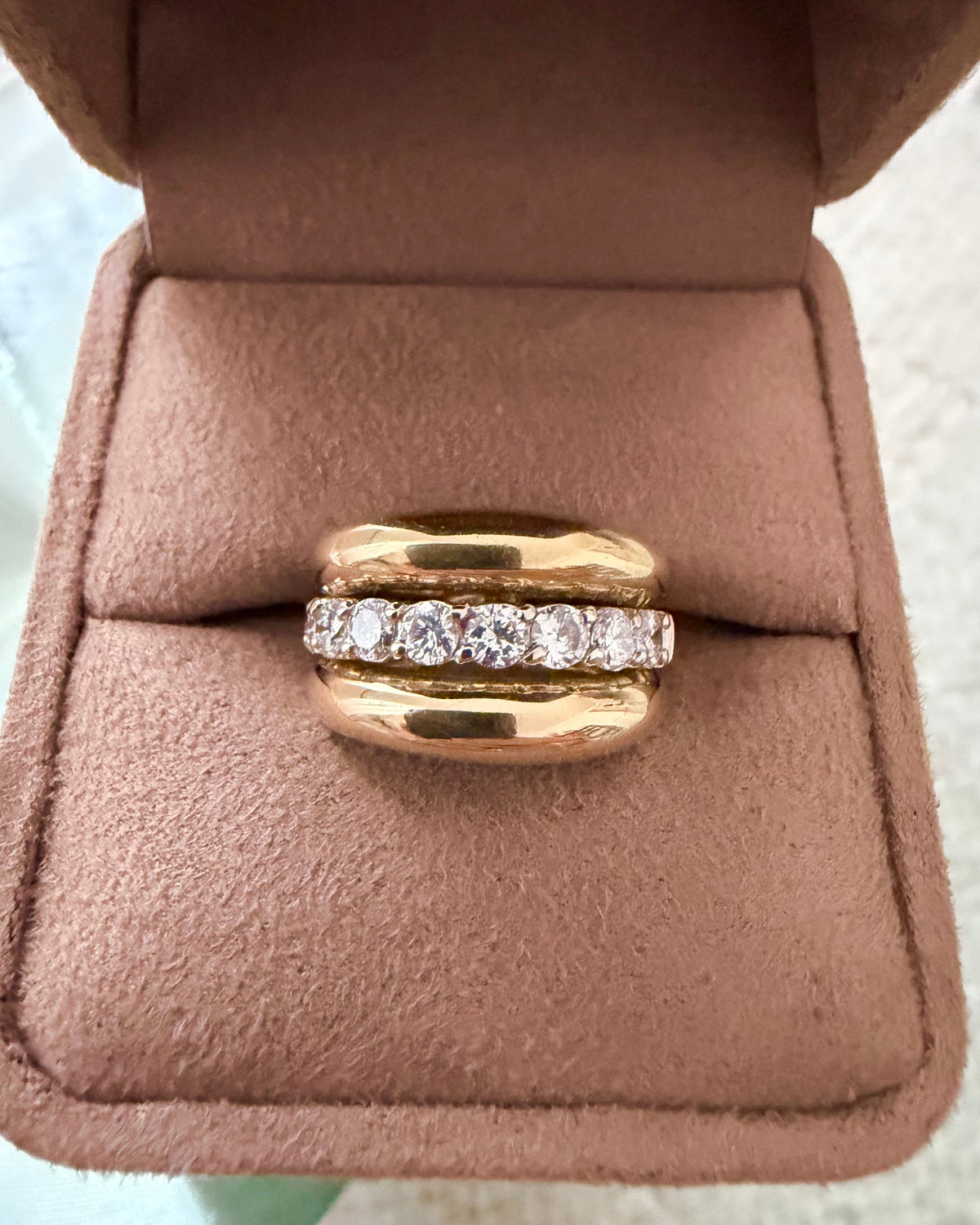 "Bénédicte" Bague bandeau en or jaune et diamants