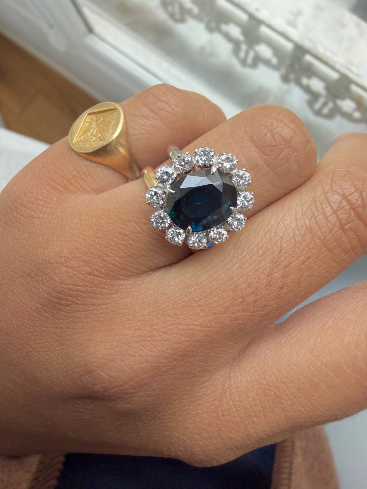 " Valériane" Bague Marguerite or blanc saphir diamants