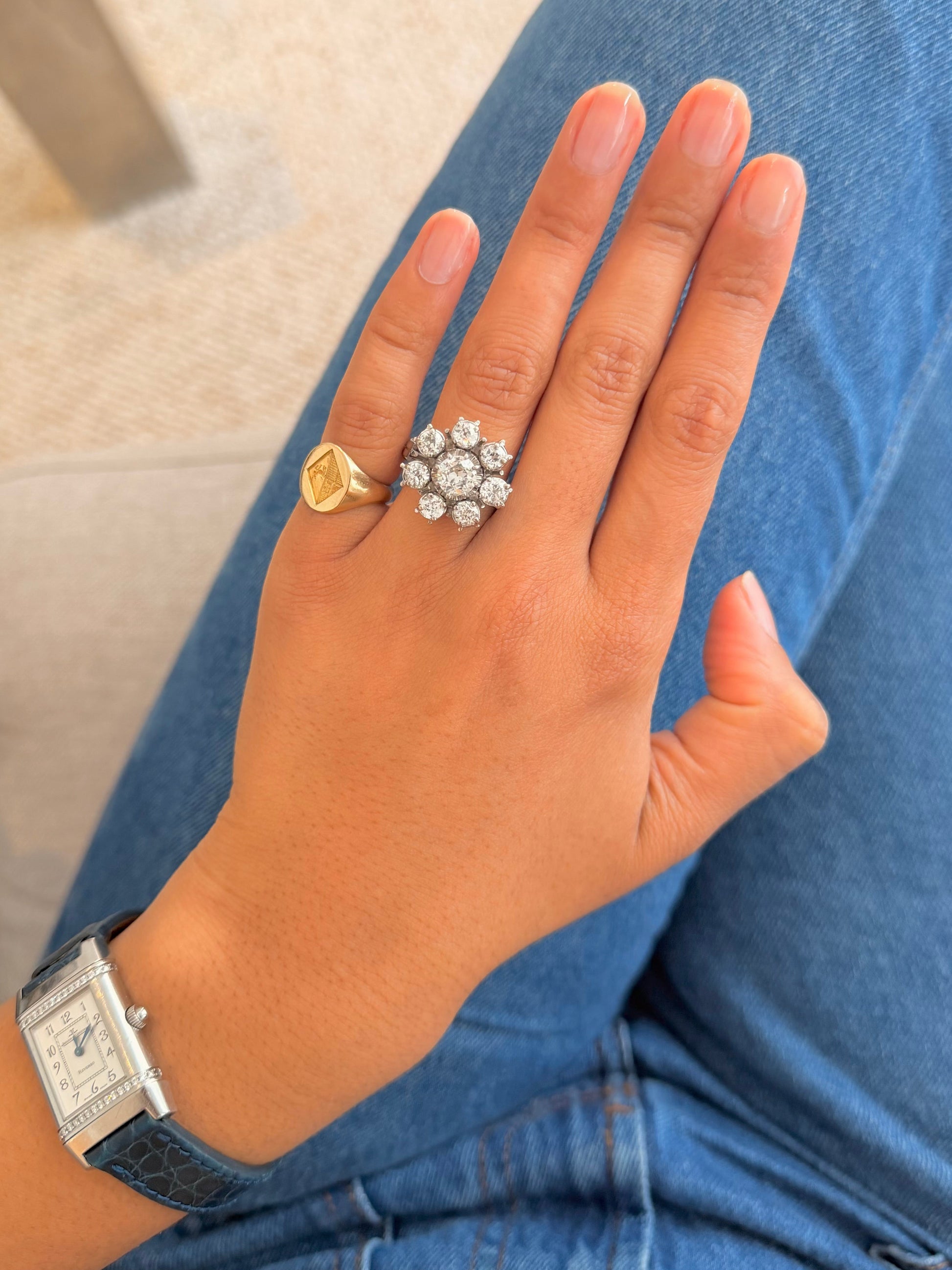 "Félicie" Bague Marguerite en platine, et diamants 2,75 carats.