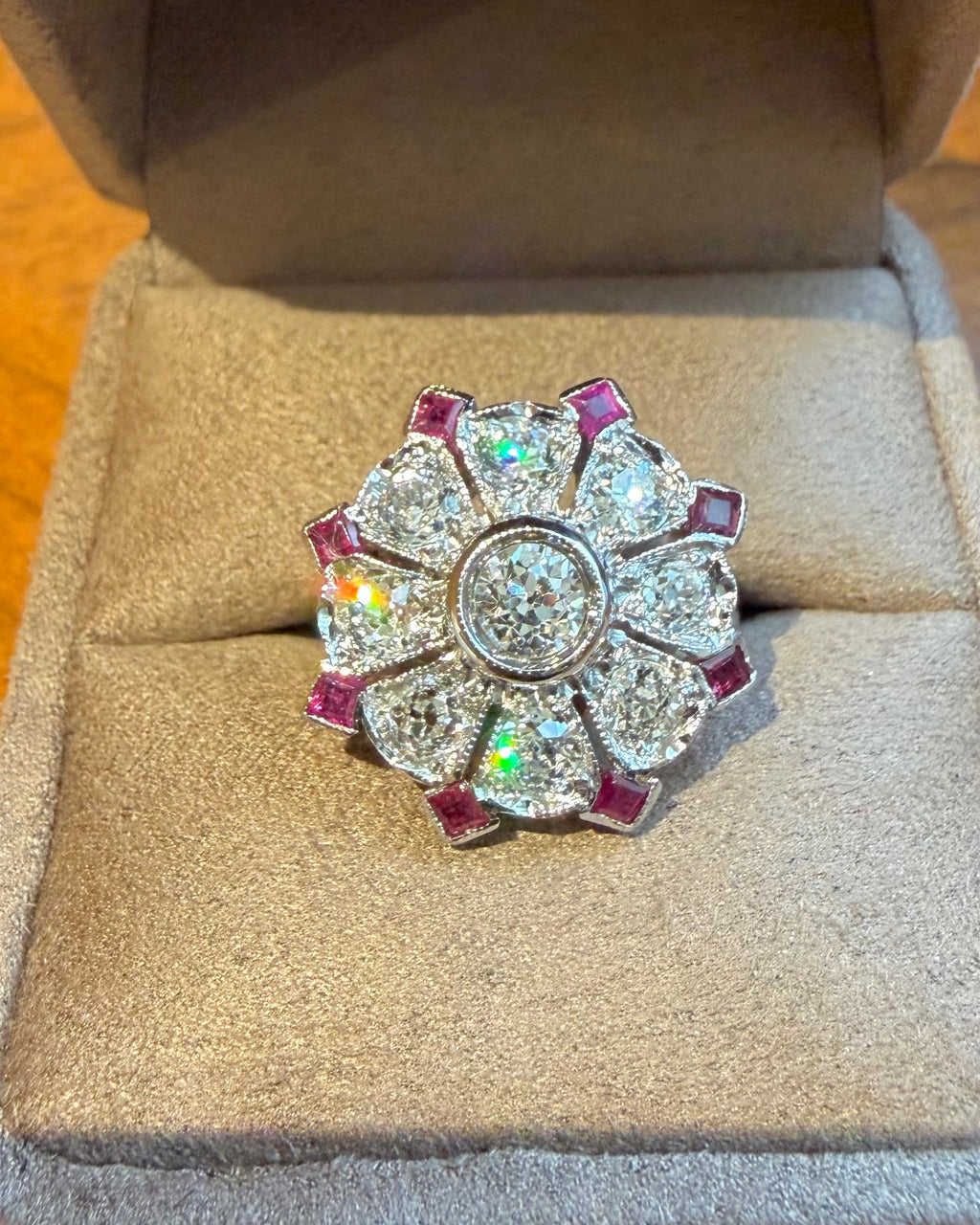 "Charlotte" Bague art déco en or blanc diamants et rubis