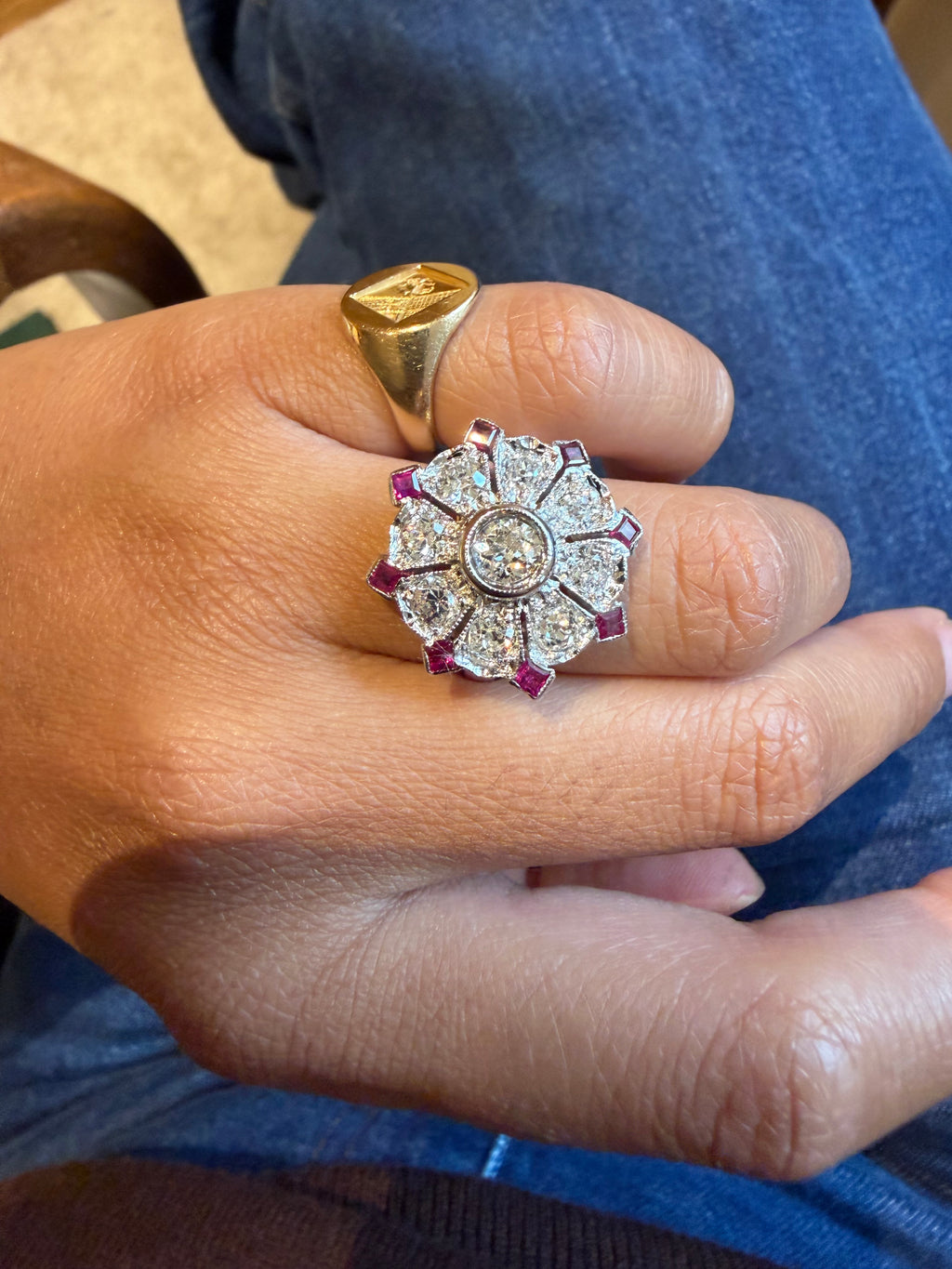 "Charlotte" Bague art déco en or blanc diamants et rubis