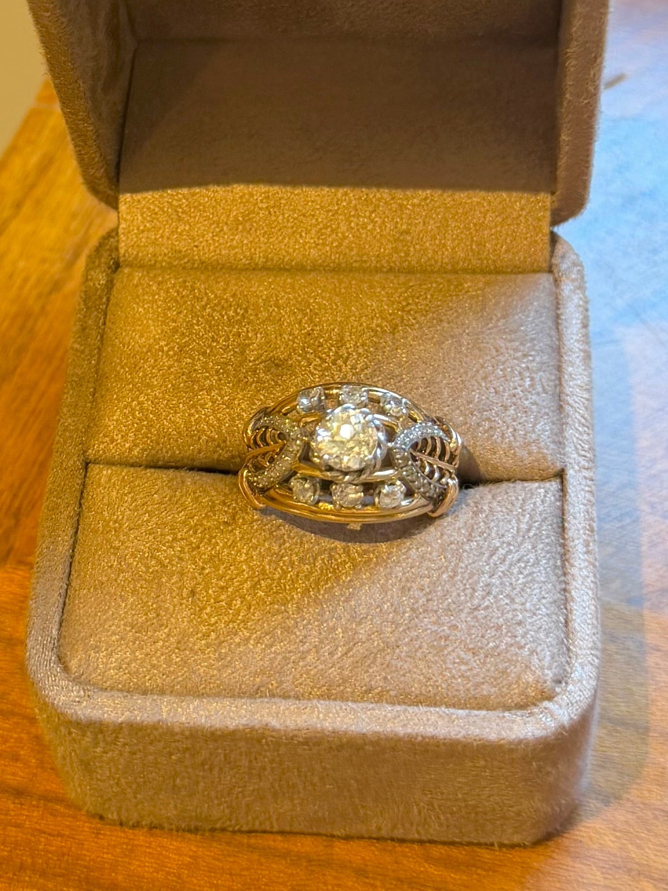 «Bertille» Bague Dôme en or rose et diamants