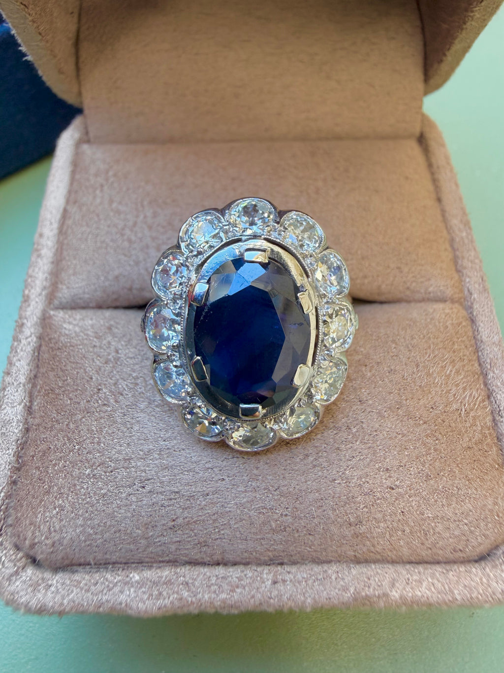 « Adèle » Bague Pompadour saphir et diamants