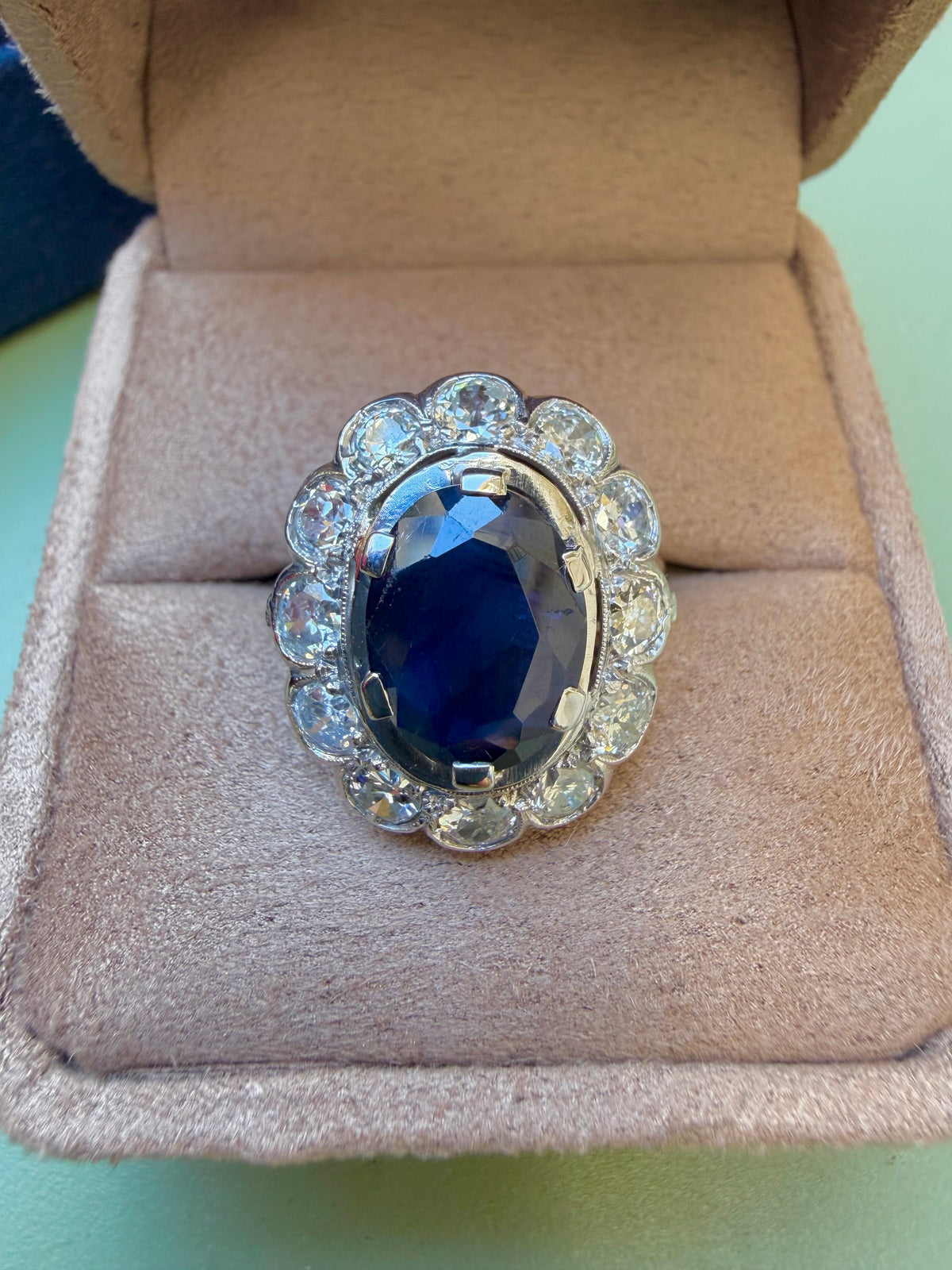 « Adèle » Bague Pompadour saphir et diamants
