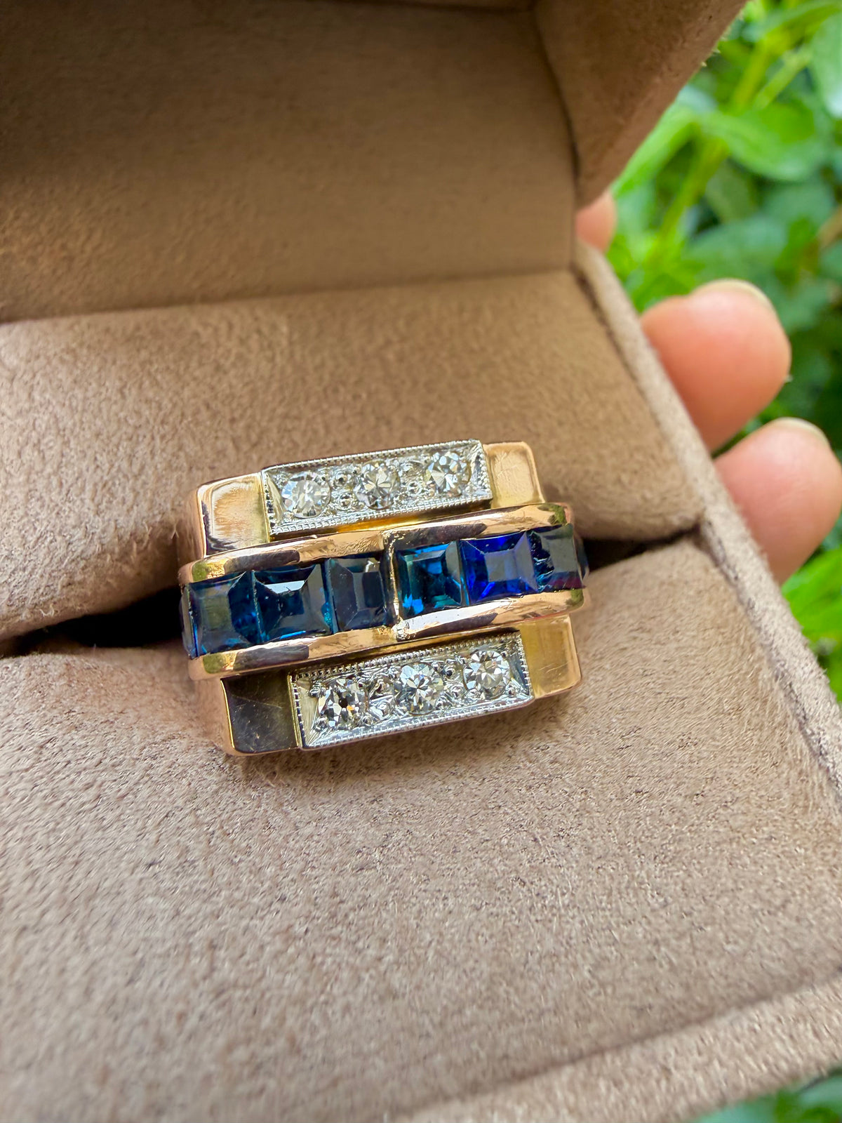 'Laure' Bague Tank en or rose, saphirs et diamants