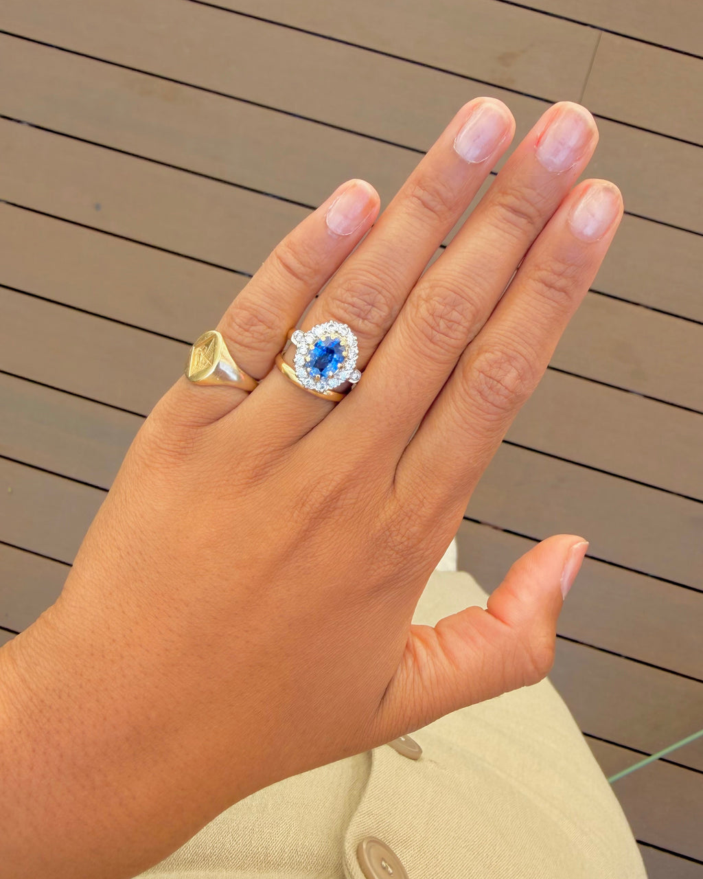 "Romane" Bague Pompadour en or jaune, saphir et diamants