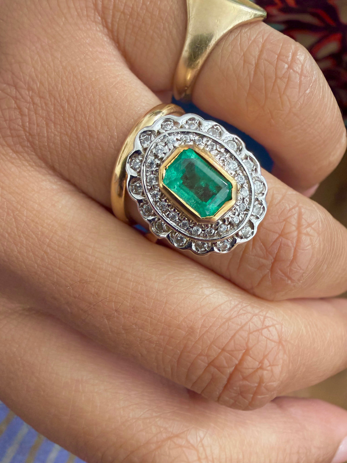 " Arielle" Bague pompadour en or blanc, or jaune émeraude et diamants