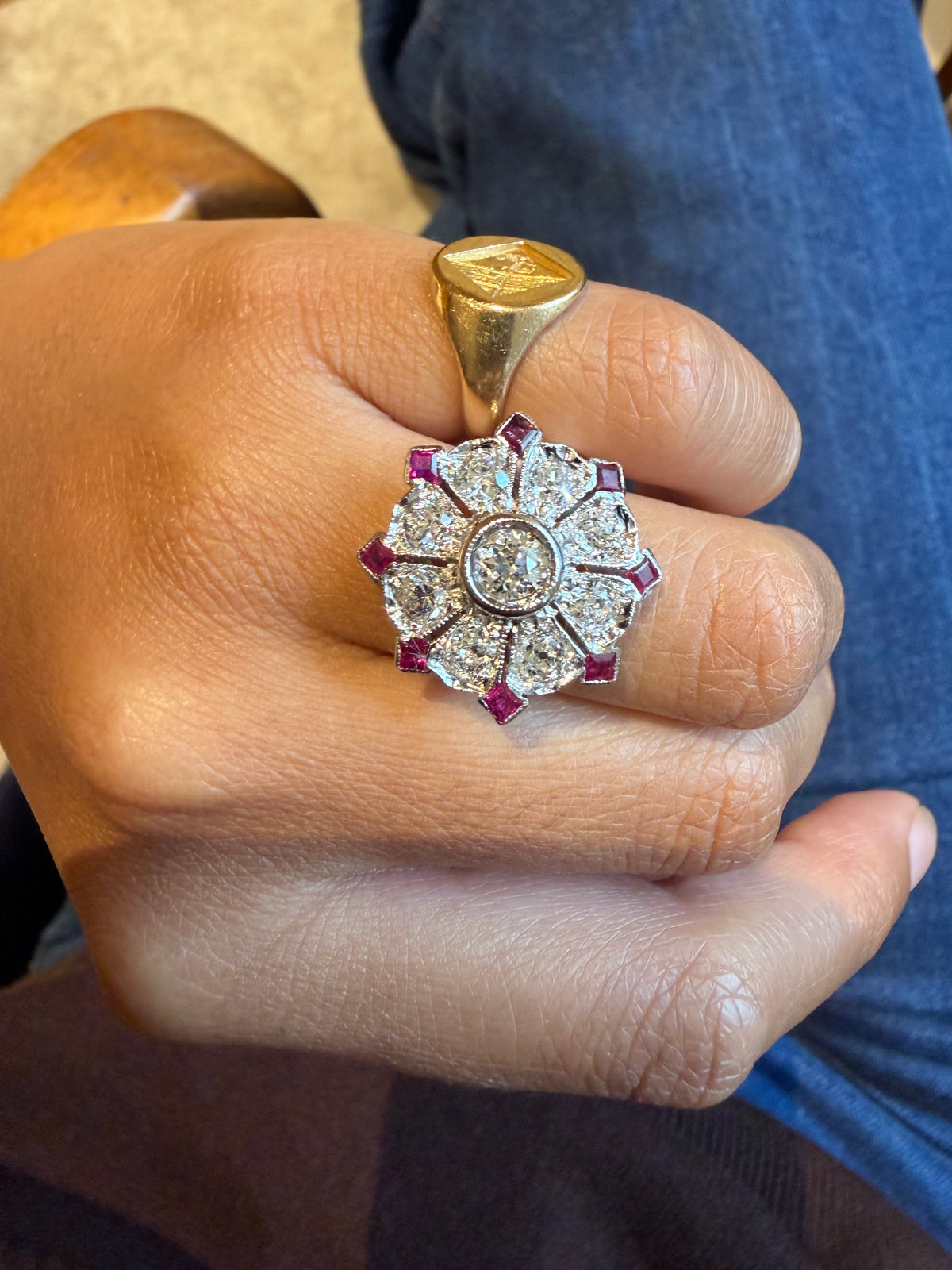 "Charlotte" Bague art déco en or blanc diamants et rubis