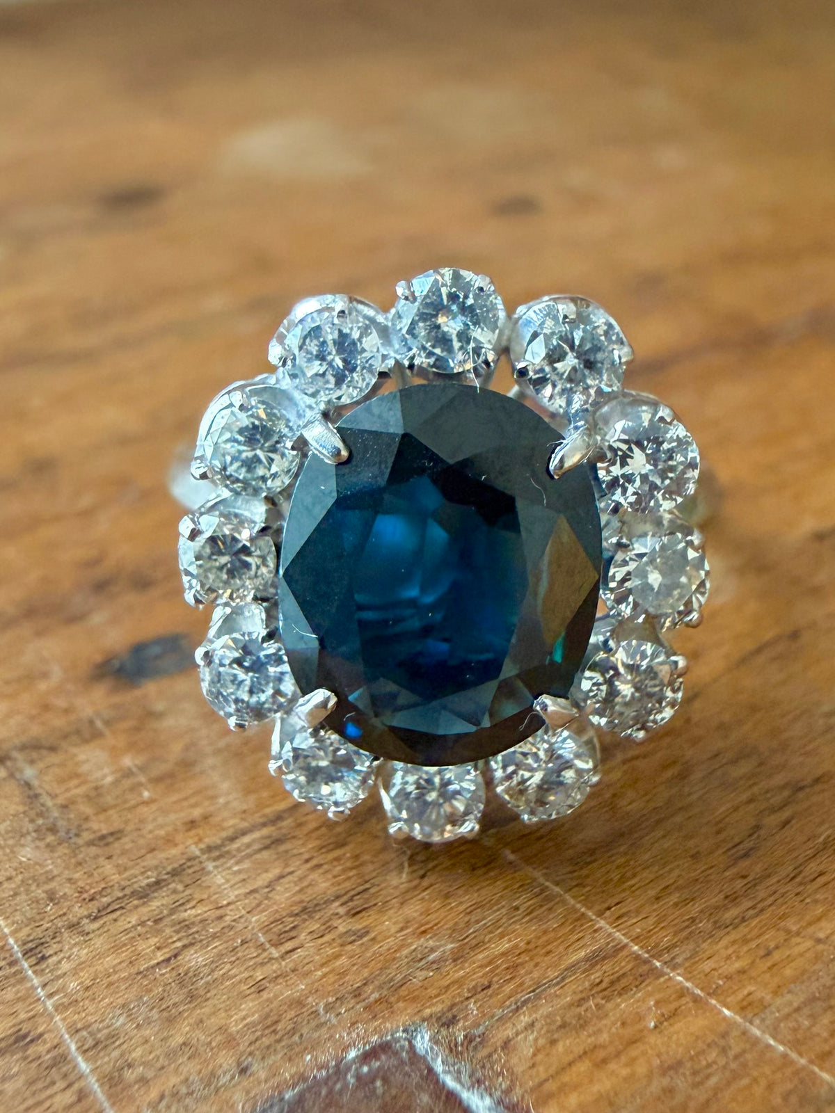 " Valériane" Bague Marguerite or blanc saphir diamants