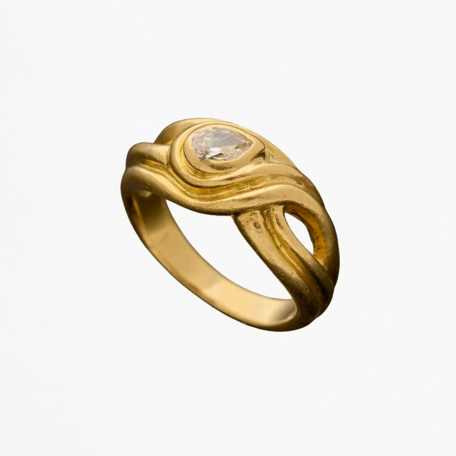 Bague en or jaune et diamant