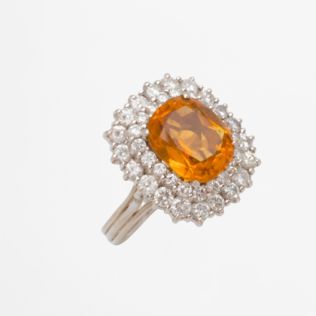 « Brune» Bague en or blanc, citrine et diamants