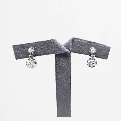Dormeuses en or, et diamants