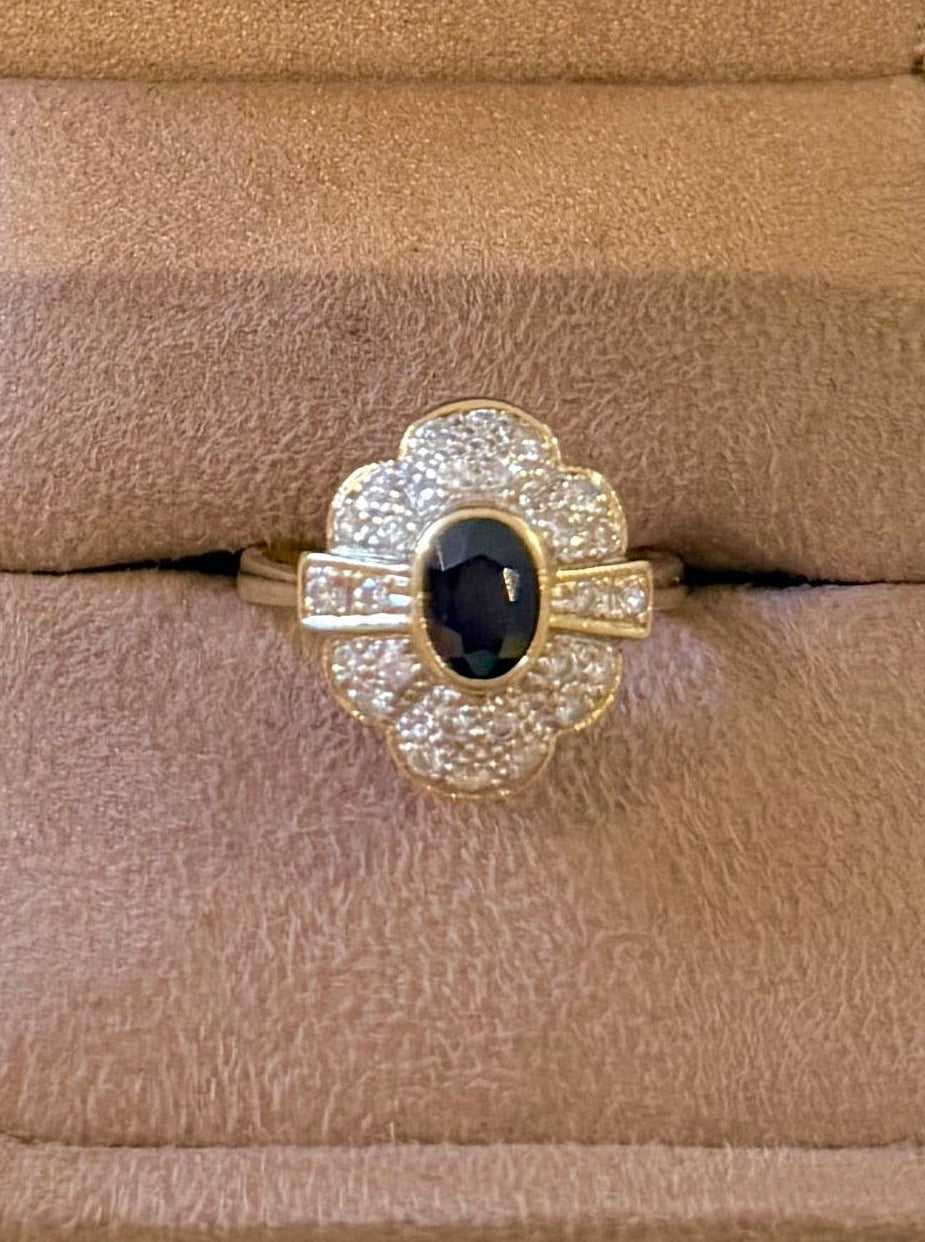 « Anastasia » Bague en or jaune saphir et diamants