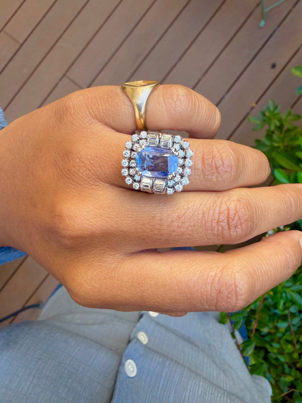 « Bérénice » Bague Pompadour en or blanc saphir Ceylan et diamants