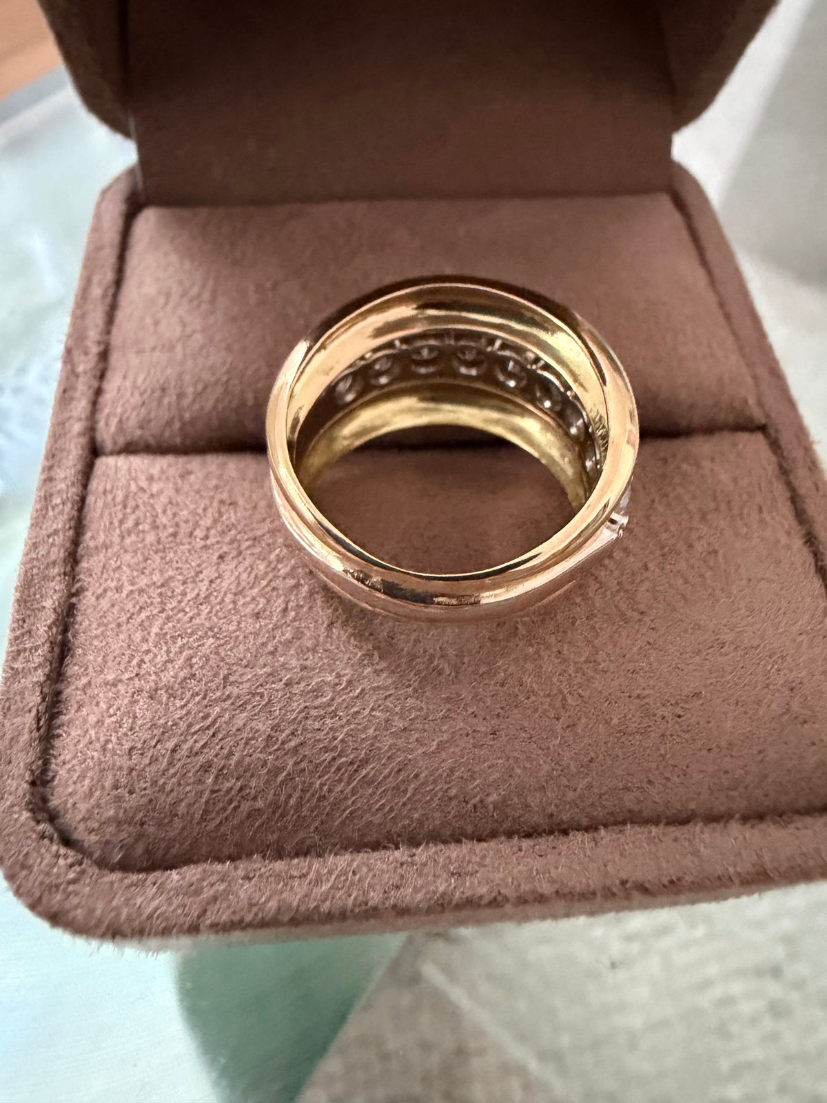 "Bénédicte" Bague bandeau en or jaune et diamants