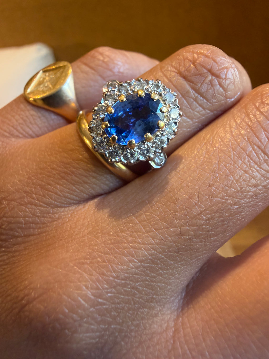 "Romane" Bague Pompadour en or jaune, saphir et diamants