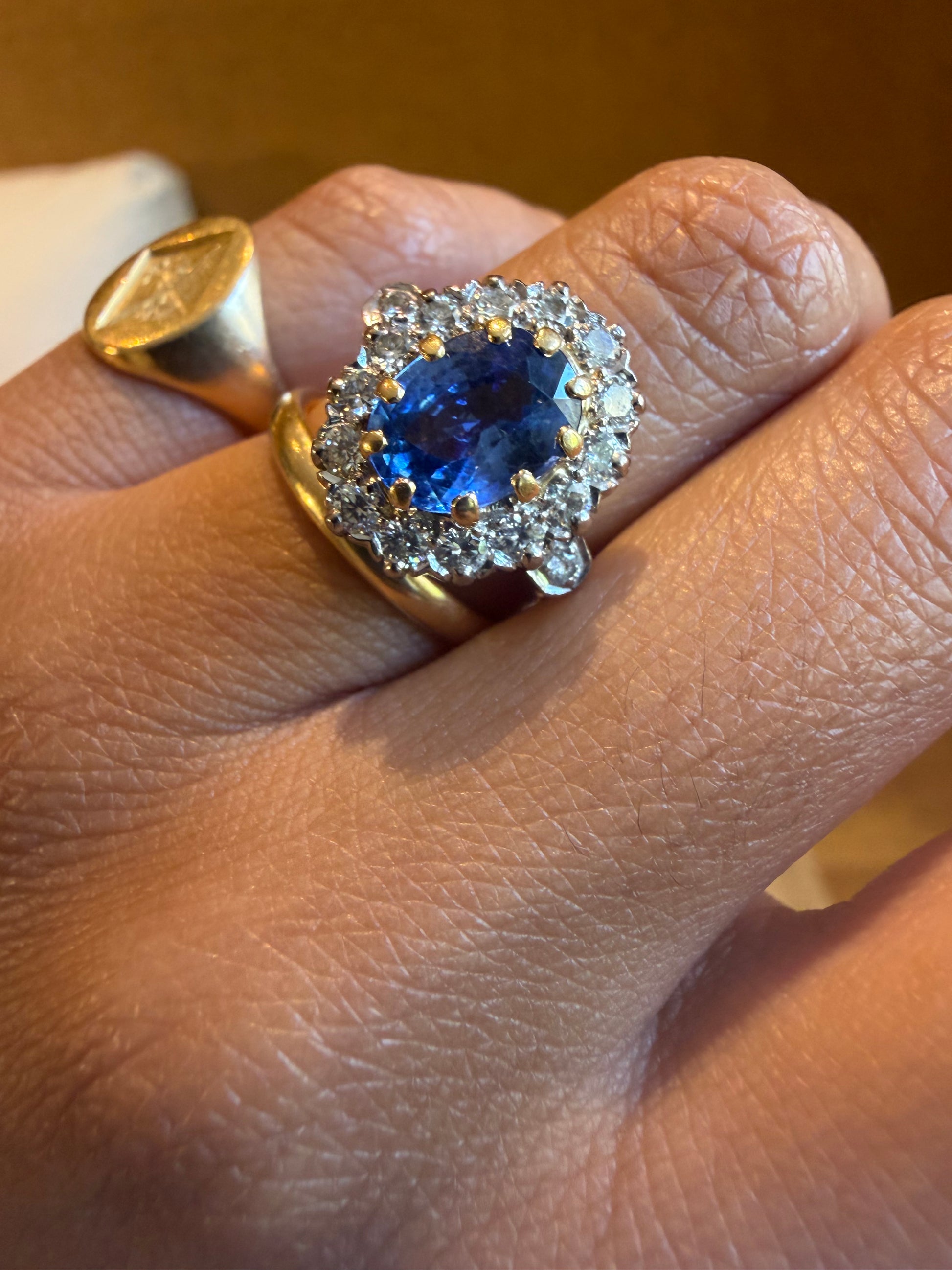 "Romane" Bague Pompadour en or jaune, saphir et diamants