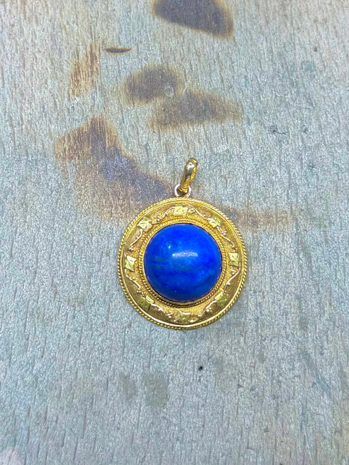 Pendentif lapis lazuli en or jaune