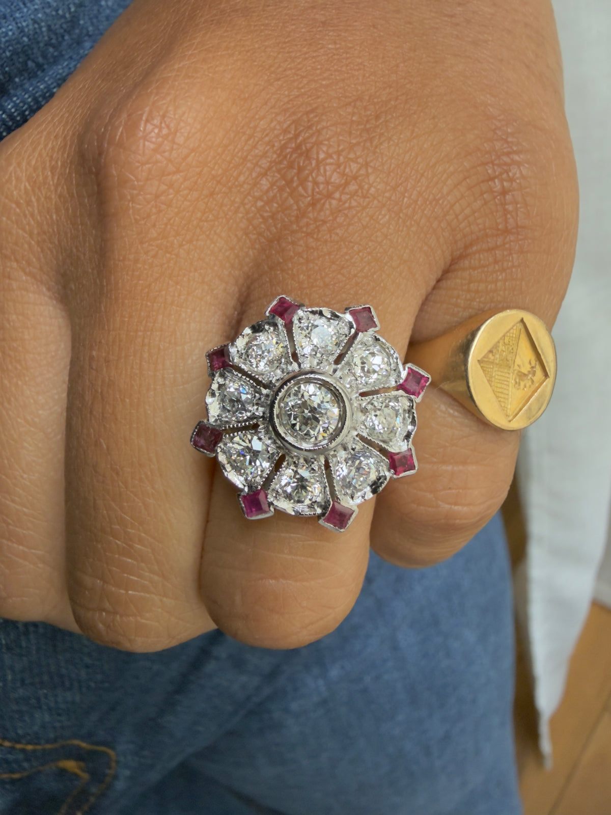 "Charlotte" Bague art déco en or blanc diamants et rubis
