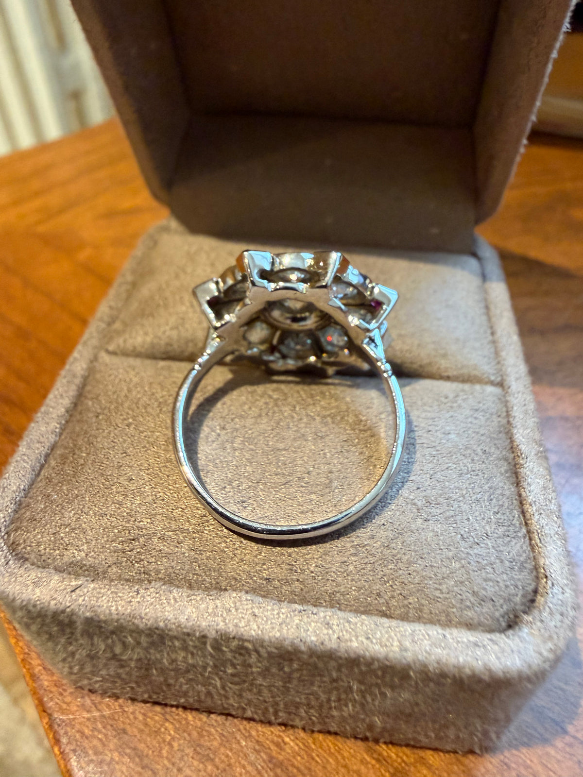 "Charlotte" Bague art déco en or blanc diamants et rubis