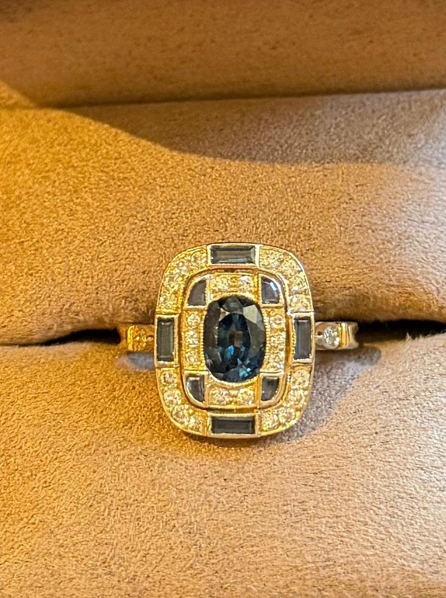 "Alix" Bague en or jaune, saphirs et diamants