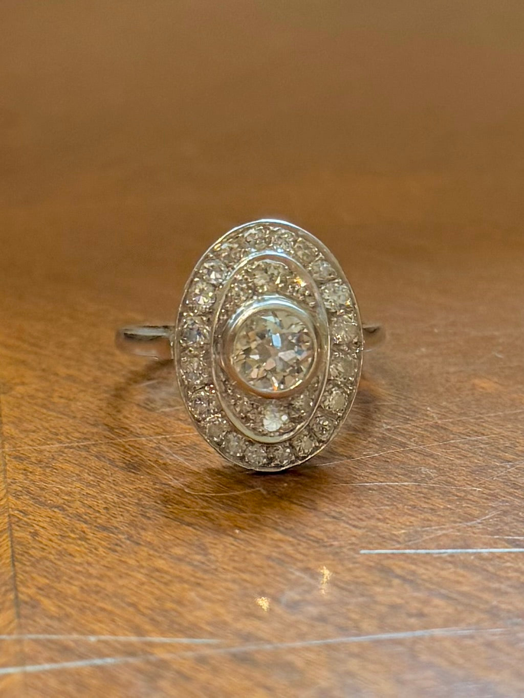 "Alexandra" Bague art déco, en or blanc et diamants