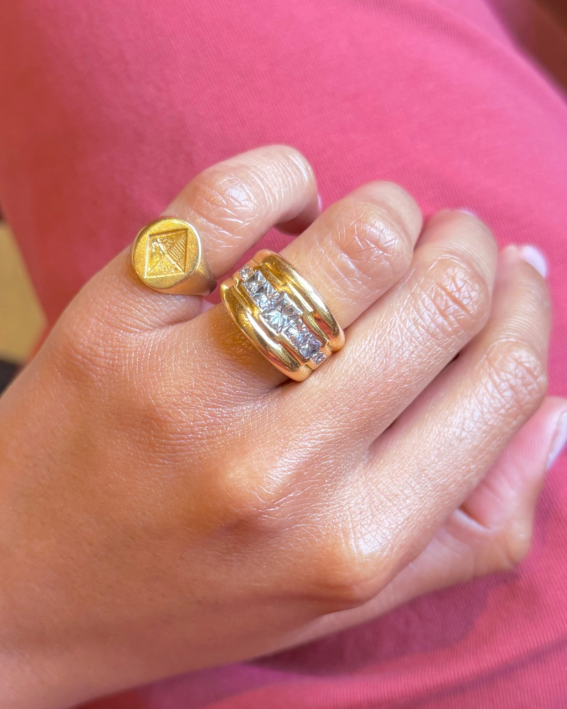 "Camille" Bague Bandeau en or jaune, et diamants 2 carats