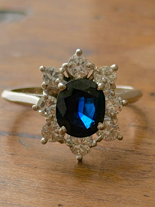 « Agathe » Bague Marguerite en or blanc saphir et diamants