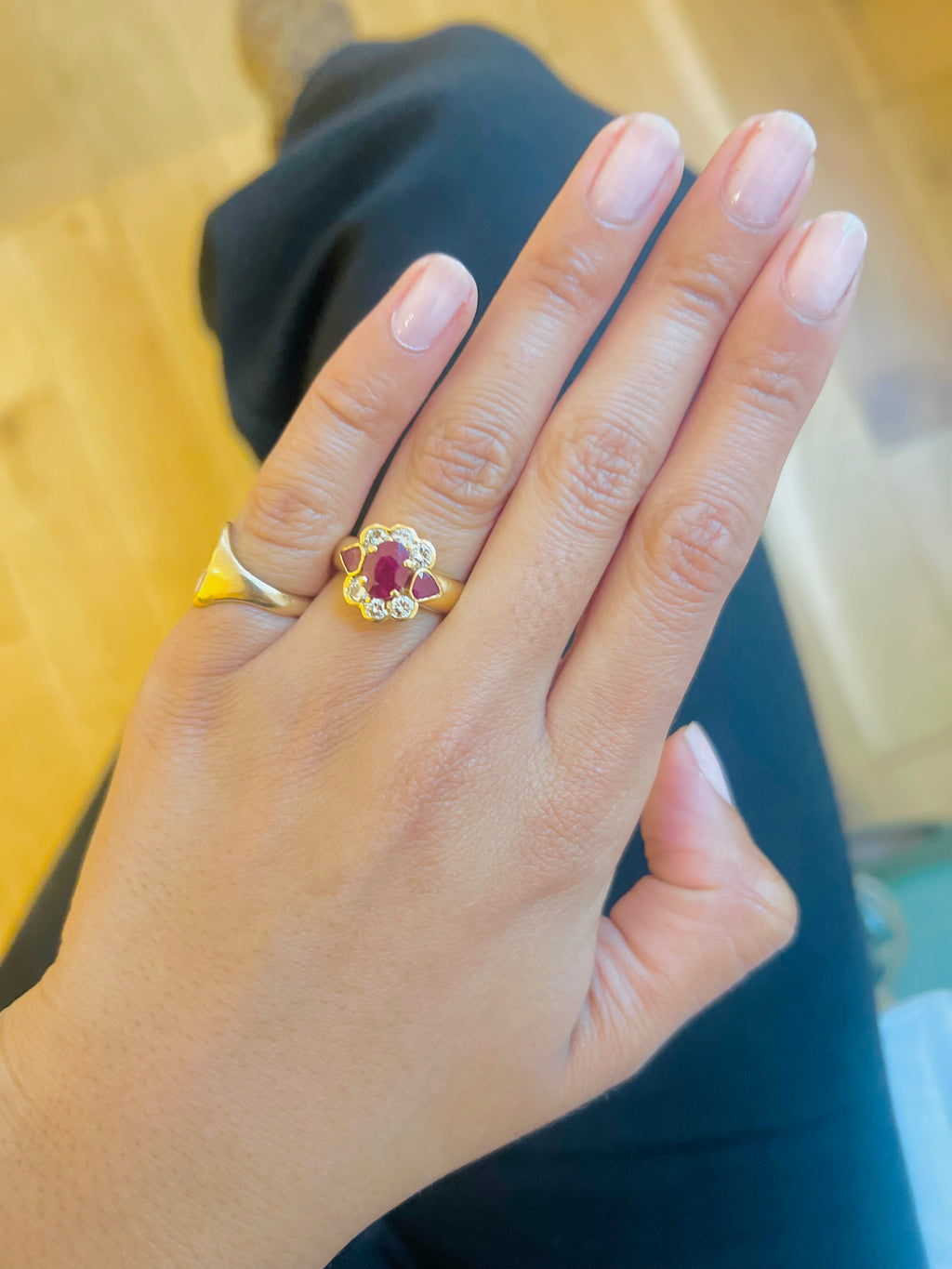 "Penelope" Ring in yellow gold, rubies and diamonds