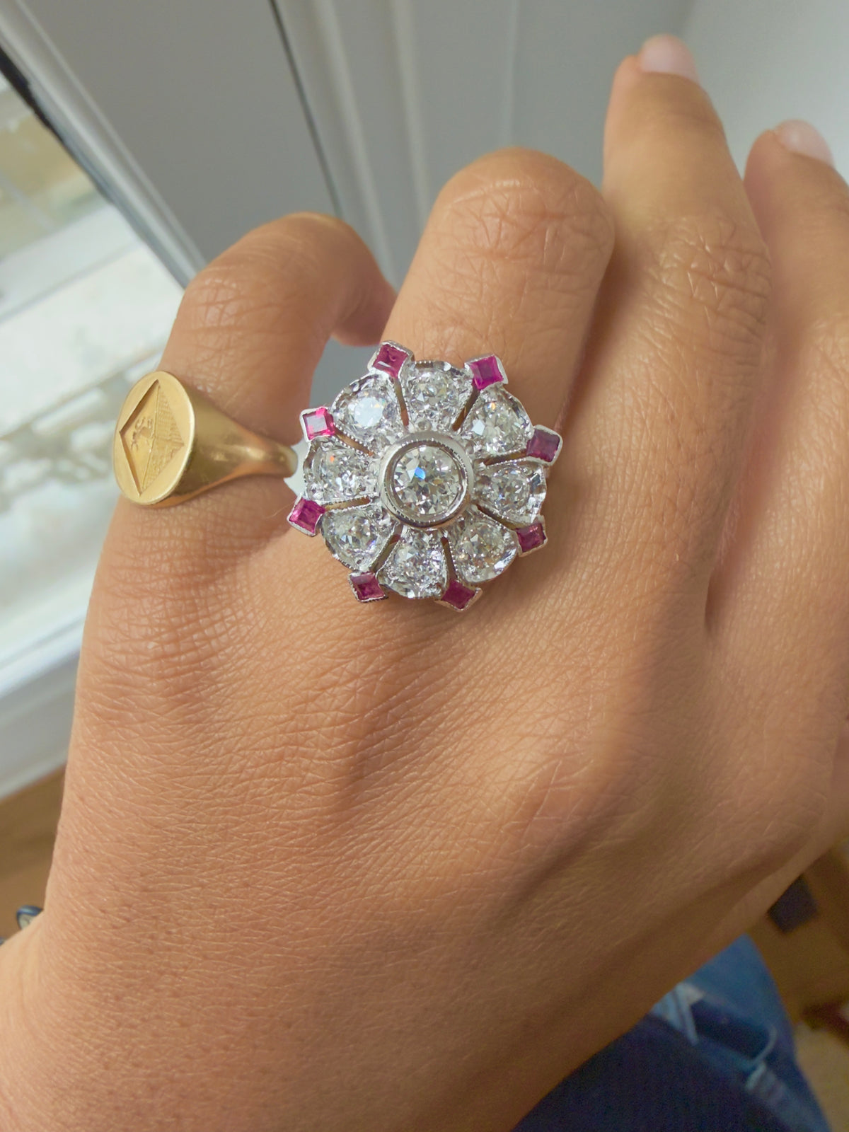 "Charlotte" Bague art déco en or blanc diamants et rubis