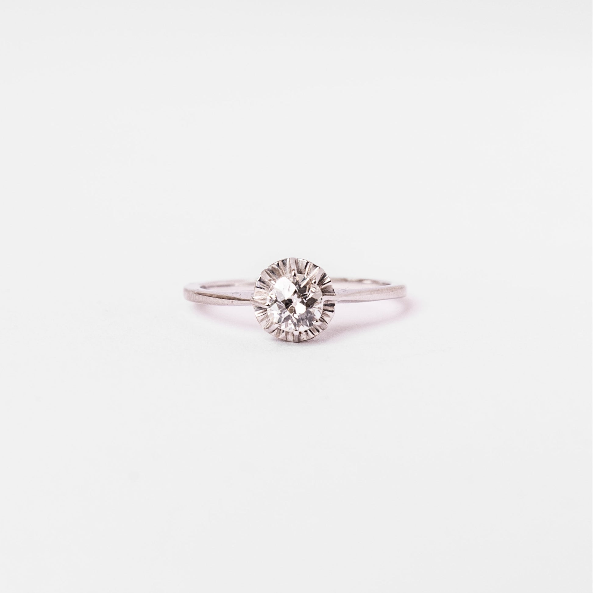 Bague Solitaire en or blanc et diamants