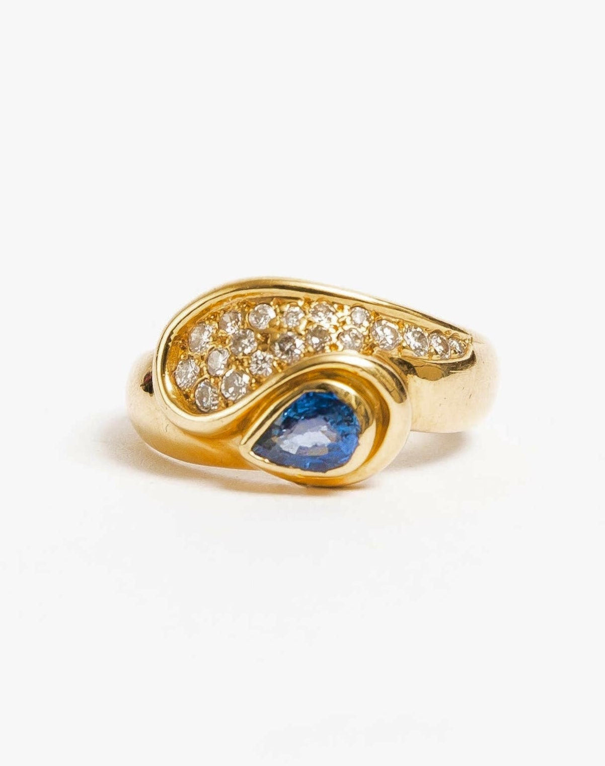 "Julie" Ring in yellow gold, sapphire and diamonds