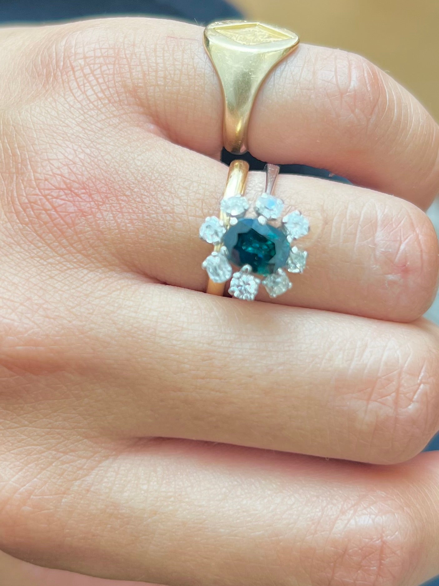 « Joséphine » Bague Marguerite or blanc, saphir et diamants