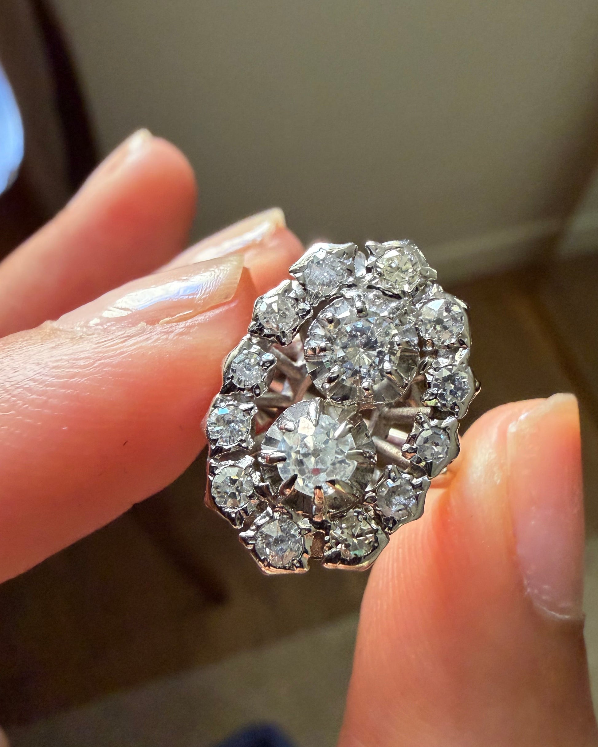 "Romane" Bague Navette en or blanc et diamants